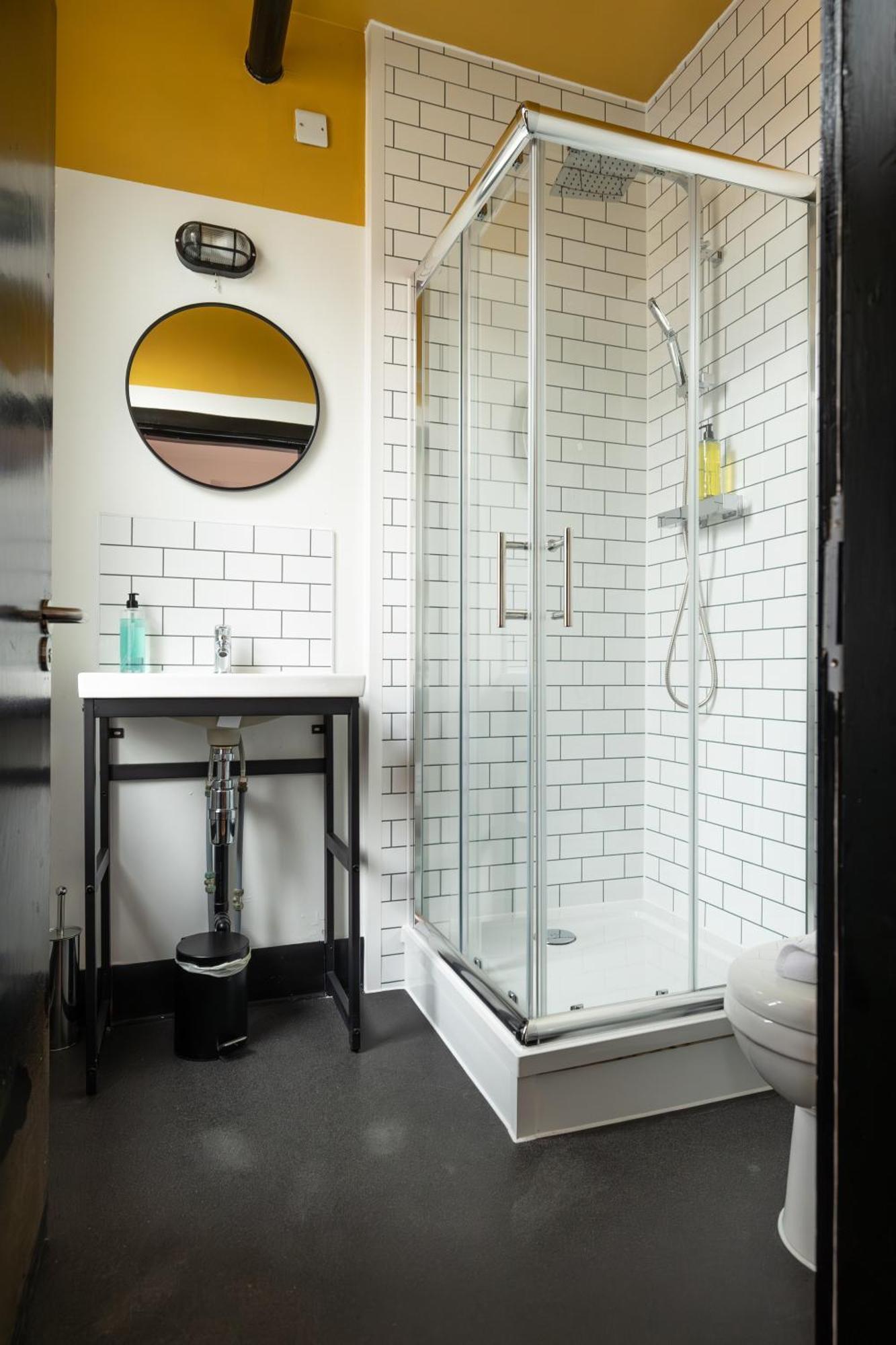 Posto Letto in Dormitorio per 8 Persone